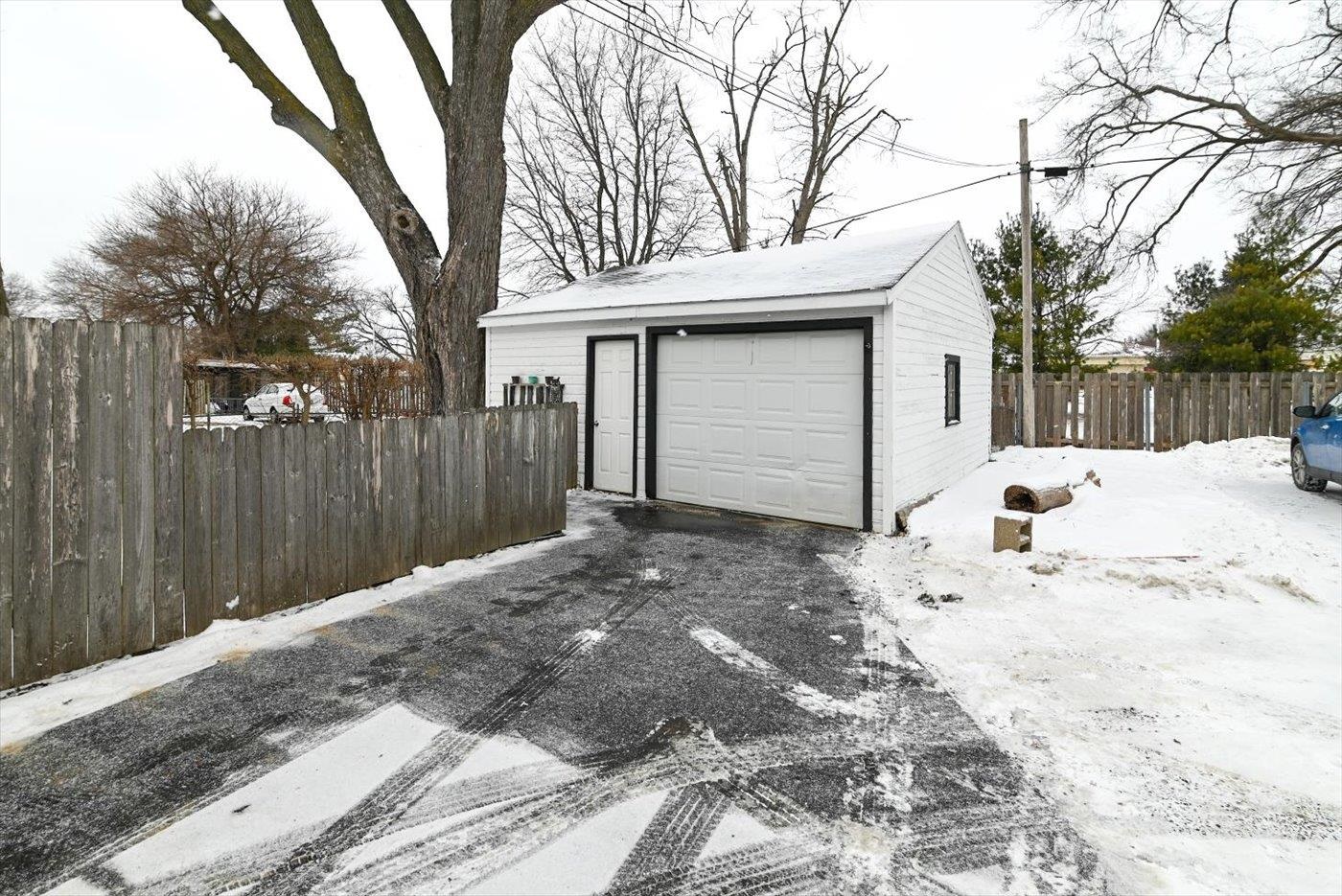 2122 East Johnson Street Madison, WI 53704 - Photo 8 of 55