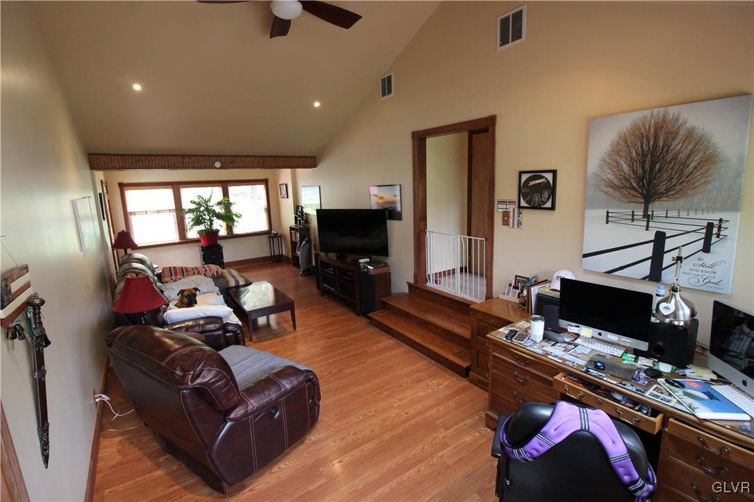 4677 Chestnut Hill Road Center Valley, PA 18034 - Photo 8 of 22 Gallery Image 8