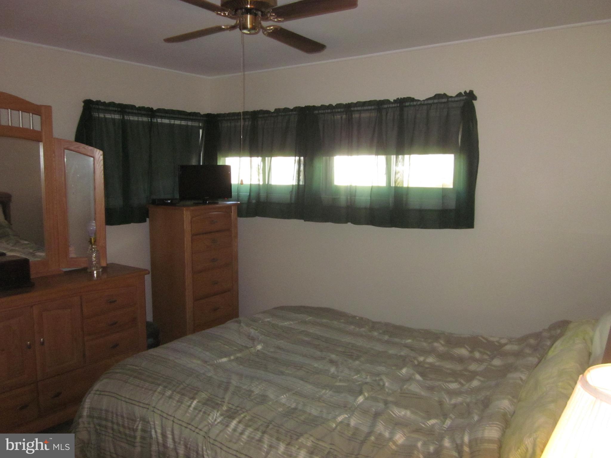 17 Pine Needle Road Levittown, PA 19056 - Photo 8 of 15 Master bedroom