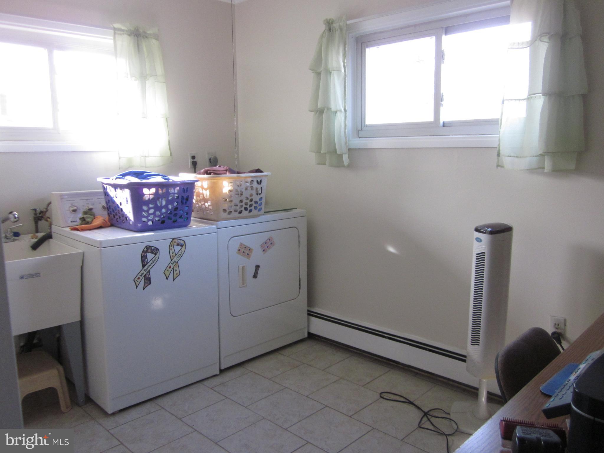 17 Pine Needle Road Levittown, PA 19056 - Photo 9 of 15 Laundry room / office