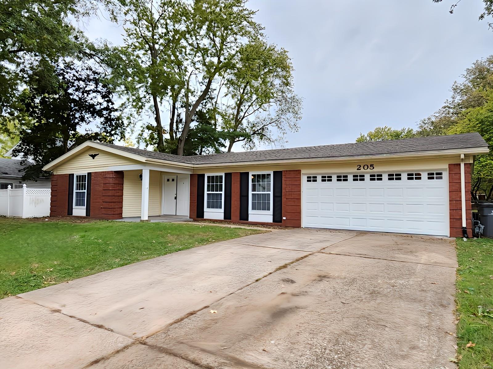 205 Bunker Hill Road Belleville, IL 62221 - Photo 3 of 28 Gallery Image 3