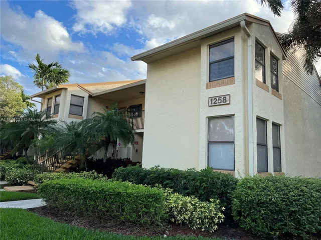 $2,350 | 1258 South Military Trail, Unit 815, Deerfield Beach, FL 33442