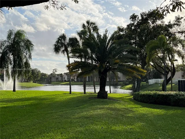 $2,350 | 1258 South Military Trail, Unit 815, Deerfield Beach, FL 33442