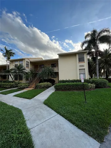 $2,350 | 1258 South Military Trail, Unit 815, Deerfield Beach, FL 33442