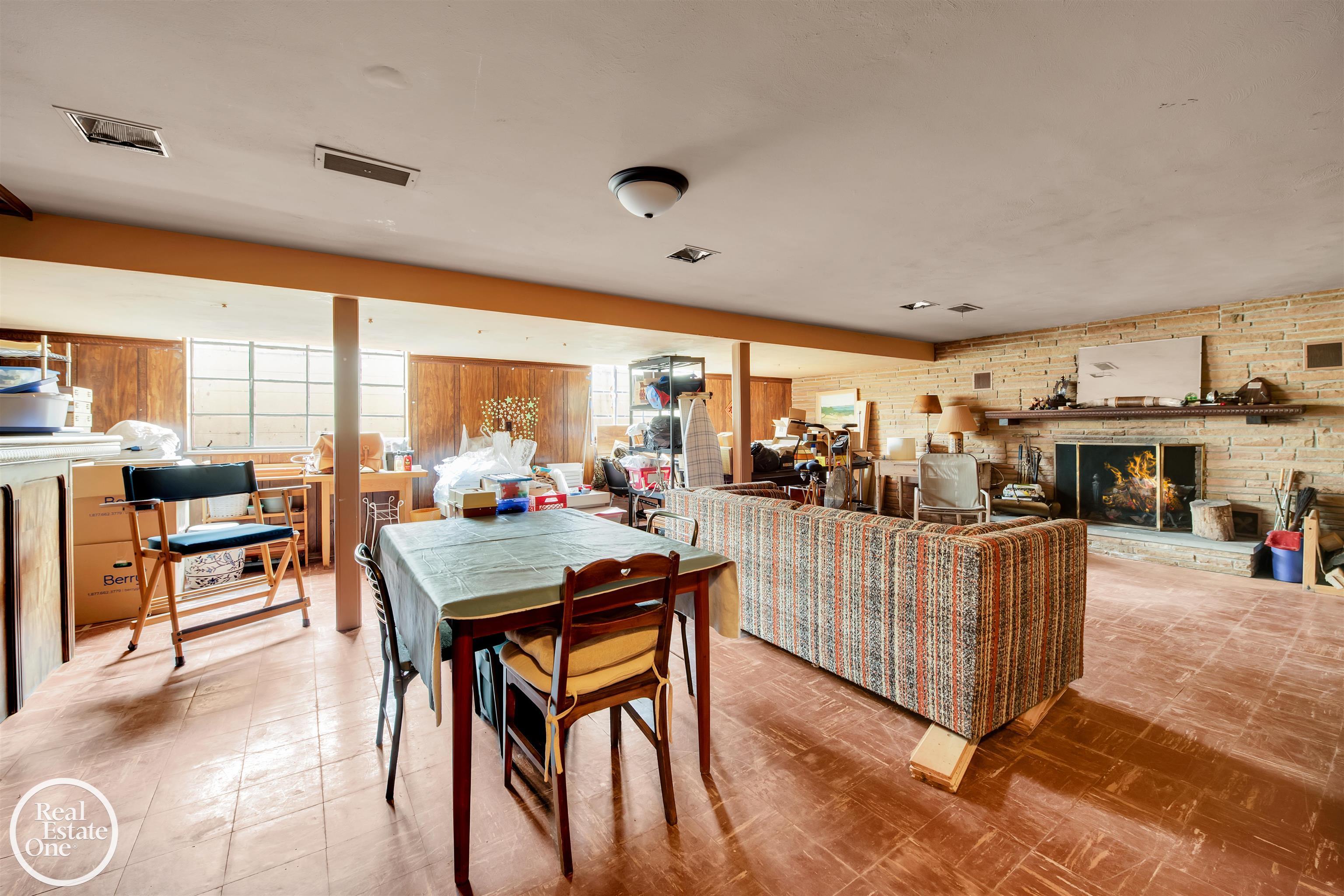 57 Hampton Road Grosse Pointe Shores, MI 48236 - Photo 15 of 35