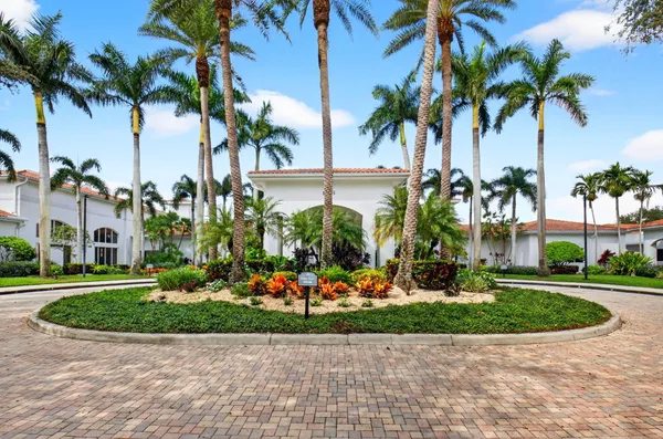 $442,500 | 7102 Prado Lake Drive, Delray Beach, FL 33446