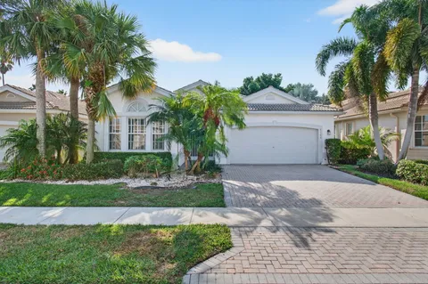 $495,000 | 7102 Prado Lake Drive, Delray Beach, FL 33446