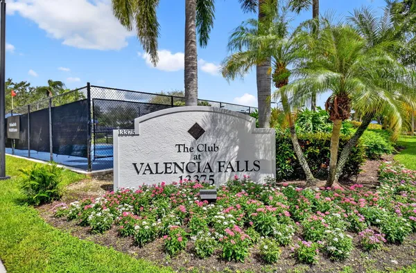 $442,500 | 7102 Prado Lake Drive, Delray Beach, FL 33446