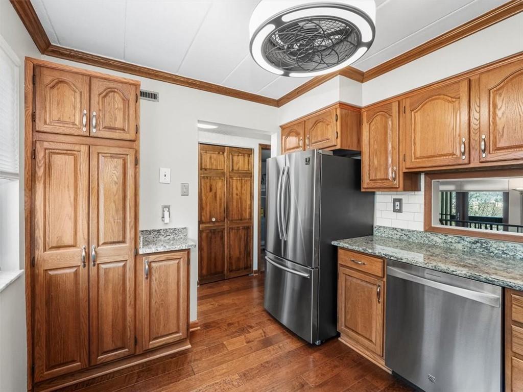 2034 Swallow Hill Road, Unit 112 Pittsburgh, PA 15220 - Photo 7 of 31 Gallery Image 7