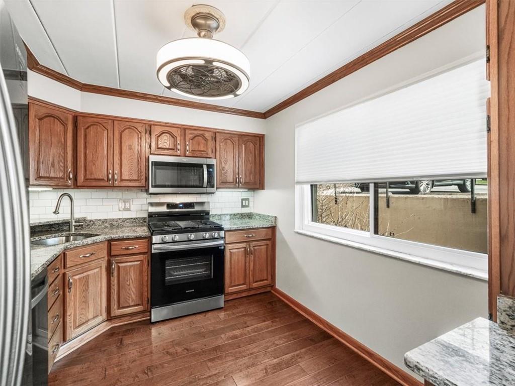 2034 Swallow Hill Road, Unit 112 Pittsburgh, PA 15220 - Photo 8 of 31 Gallery Image 8