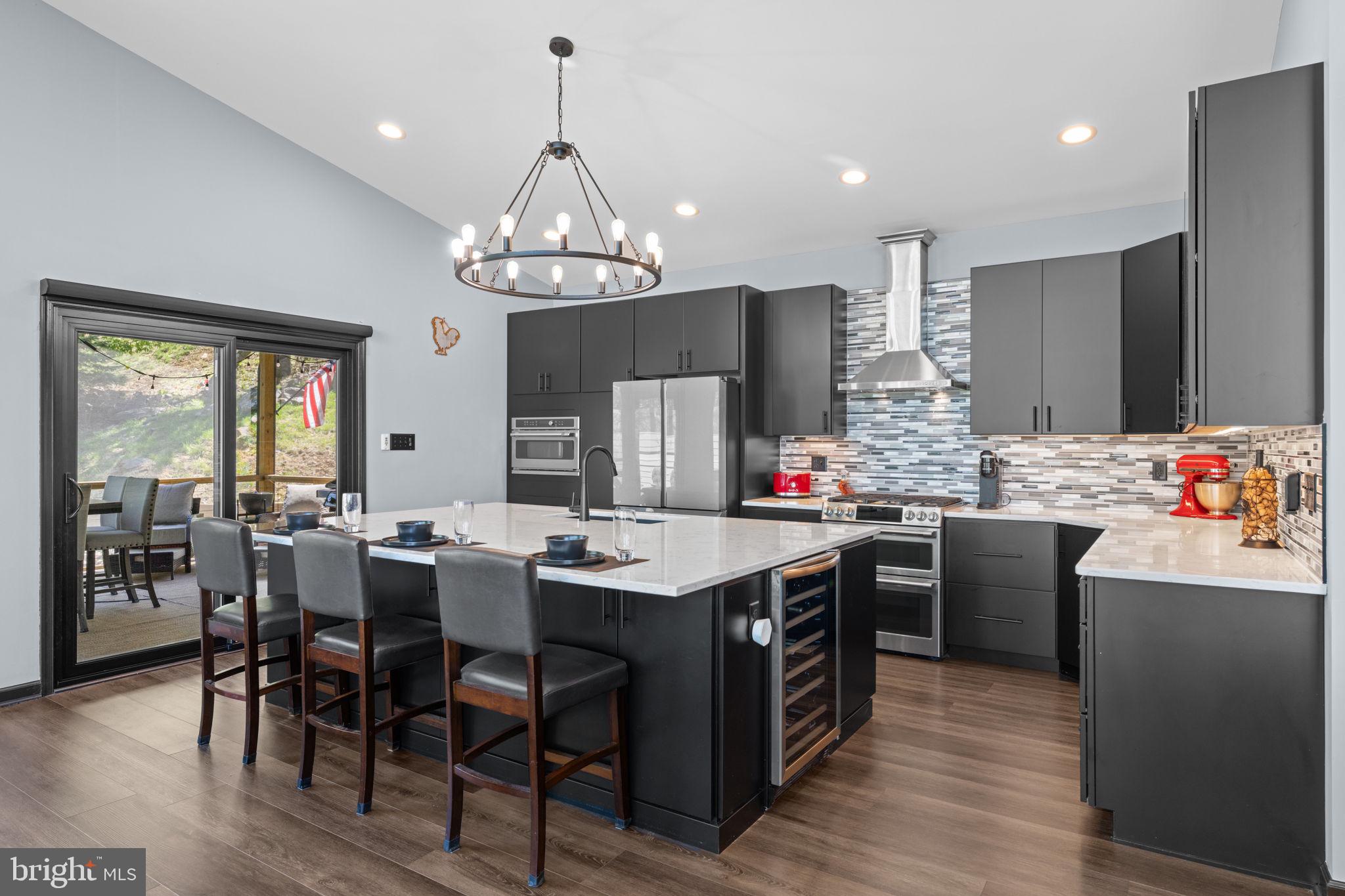 753 Club House Road Front Royal, VA 22630 - Photo 19 of 98 Gorgeous Kitchen