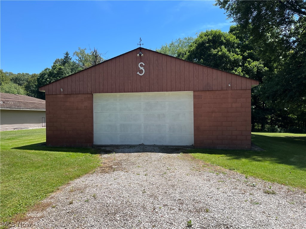 Concrete Block Outbuilding  (30 x 40)