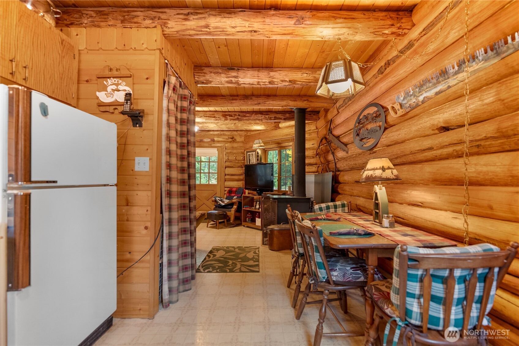 26 Mercer Road Mazama, WA 98833 - Photo 4 of 40 a view of yard with patio