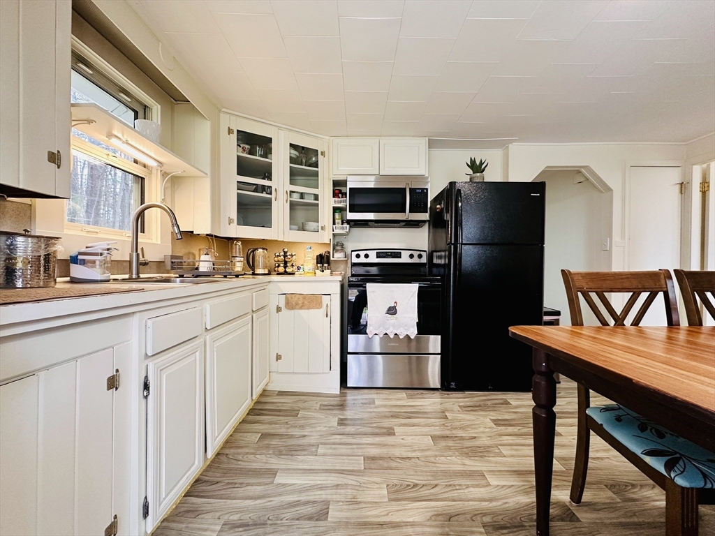 140 Leominster Road Sterling, MA 01564 - Photo 4 of 17 Gallery Image 4