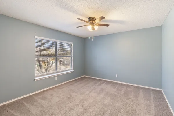 $2,100 | 12158 Stoney Summit, San Antonio, TX 78247