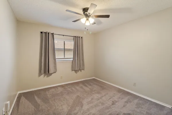 $2,100 | 12158 Stoney Summit, San Antonio, TX 78247