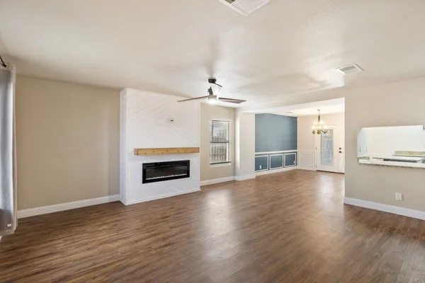 $2,100 | 12158 Stoney Summit, San Antonio, TX 78247