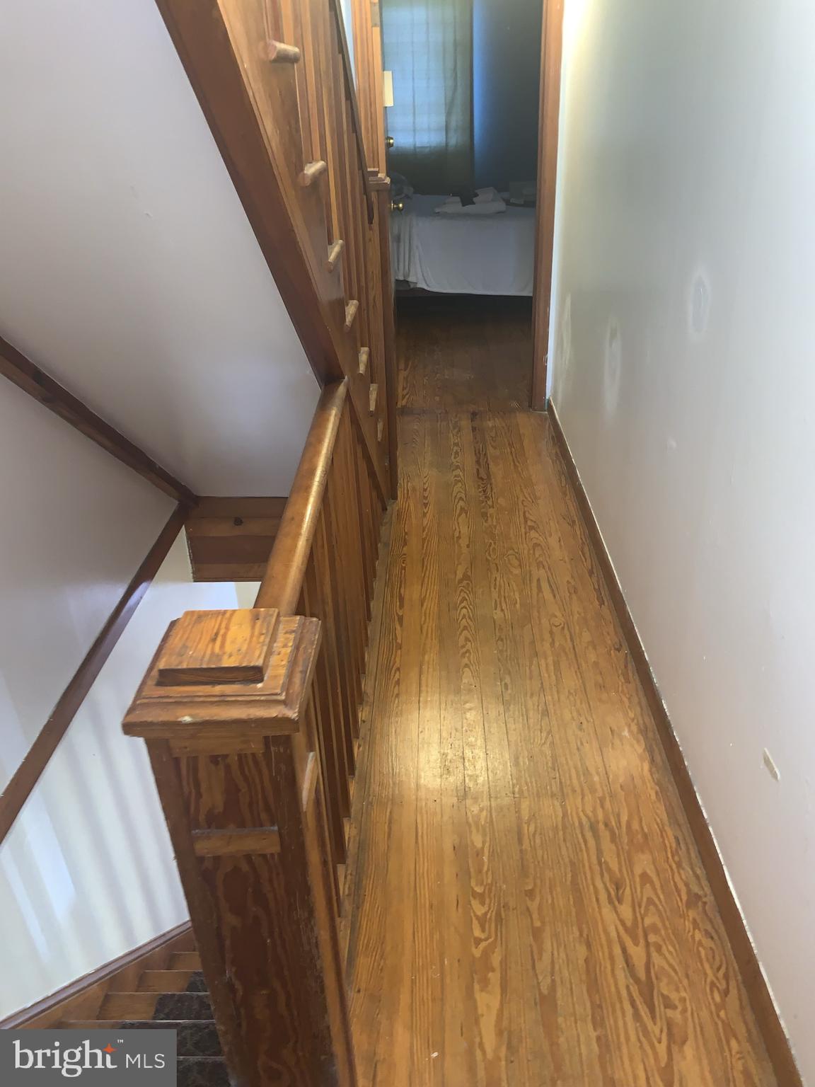 116 South Durham Street Baltimore, MD 21231 - Photo 12 of 56 Hallway to 2nd level