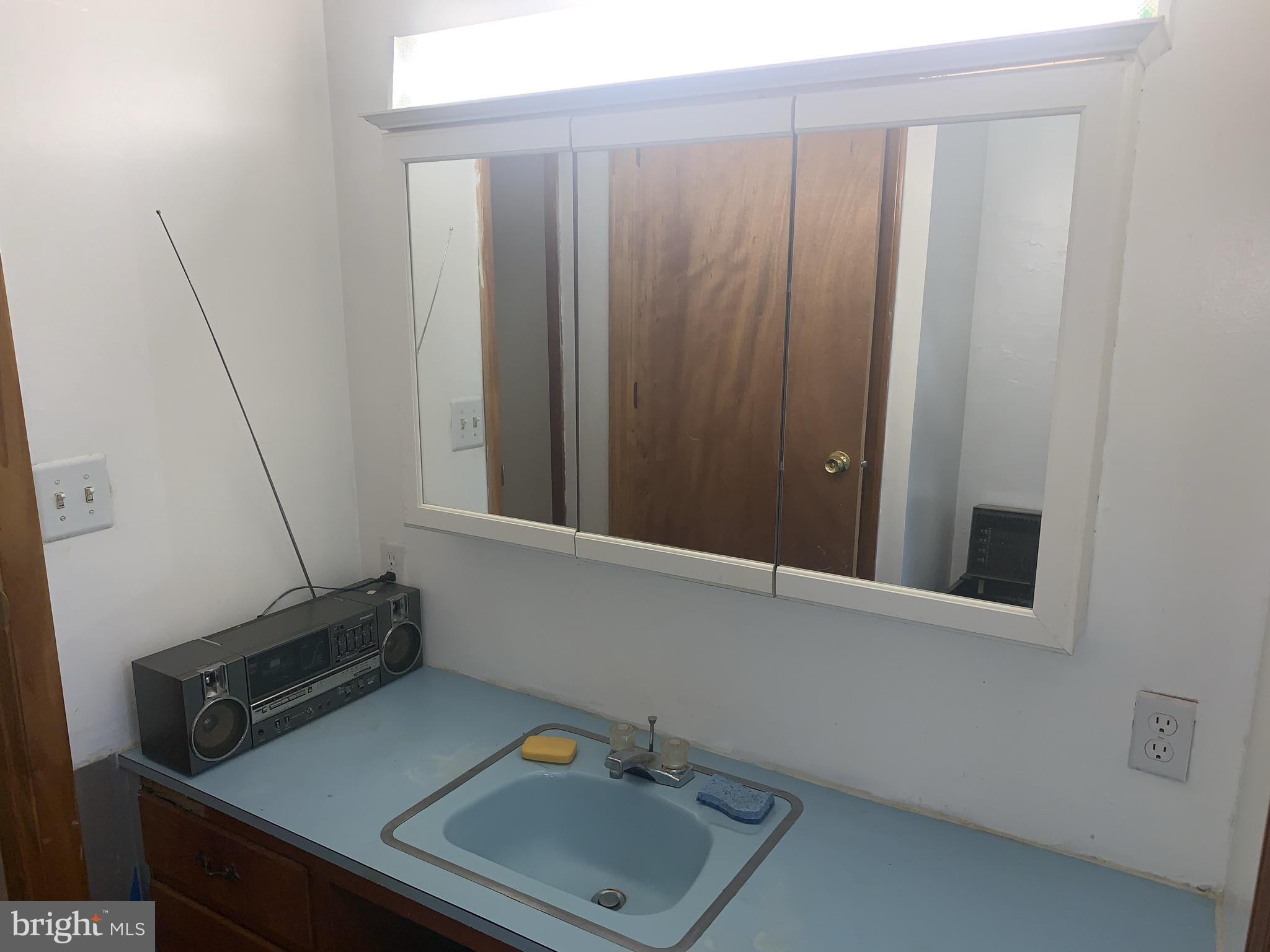 116 South Durham Street Baltimore, MD 21231 - Photo 14 of 56 Bathroom on 2nd level