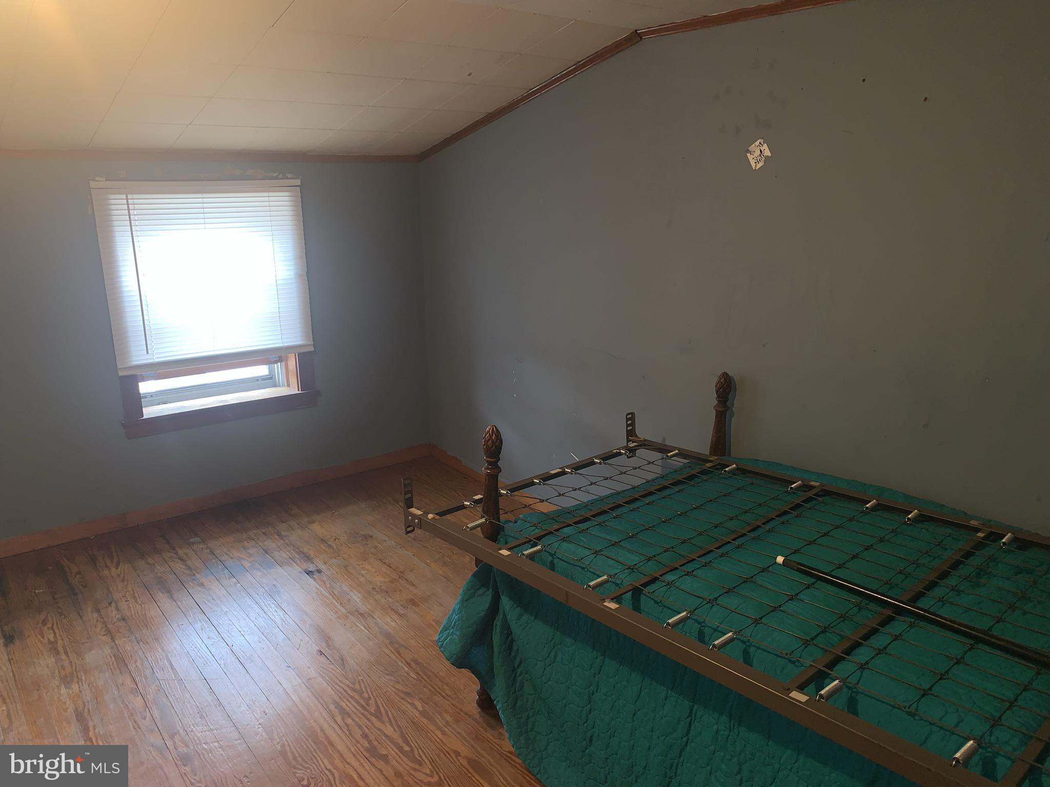 116 South Durham Street Baltimore, MD 21231 - Photo 25 of 56 3rd level bedroom