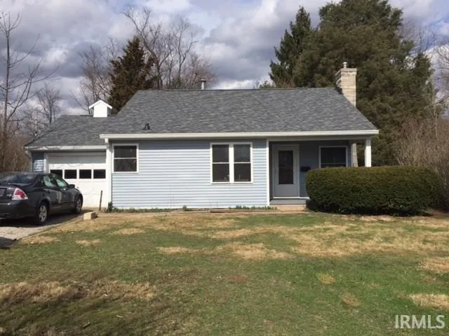 $1,830 | 2415 East 4th Street, Bloomington, IN 47408