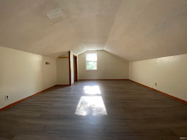 $1,830 | 2415 East 4th Street, Bloomington, IN 47408