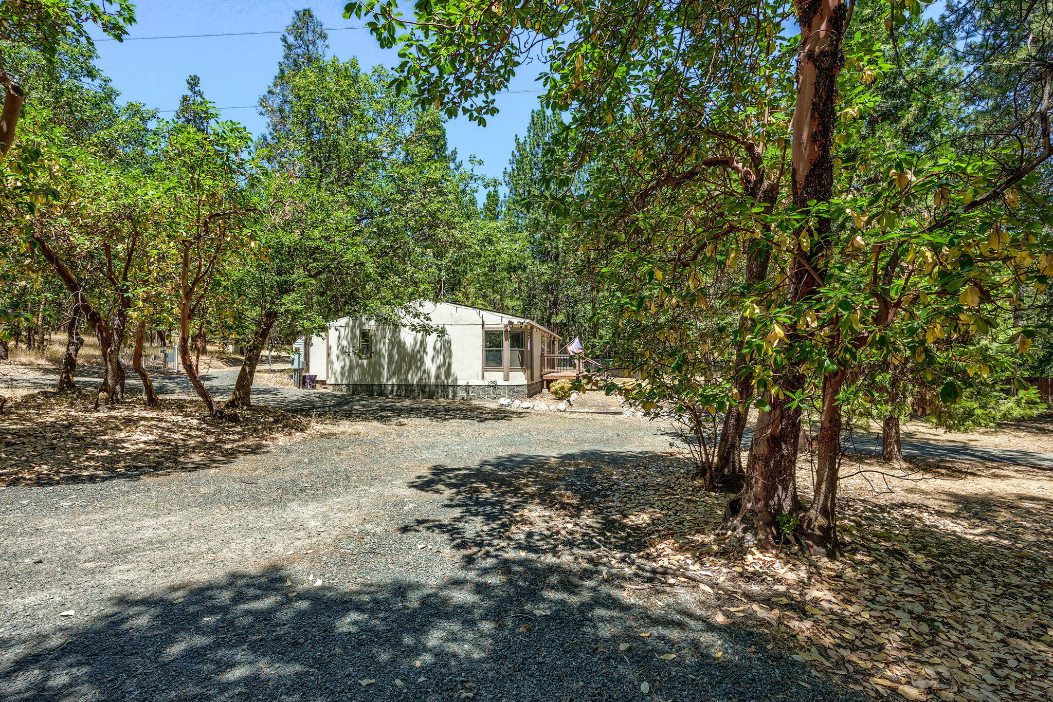 1060 Walker Road Grants Pass, OR 97527 - Photo 2 of 50 ApxWR (8)
