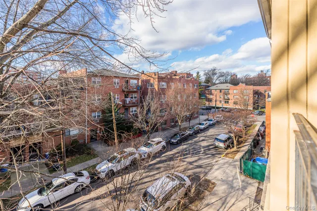 $538,000 | 71-19 162nd Street, Unit 3D | Pomonok