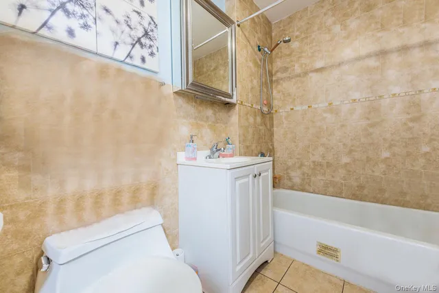 $538,000 | 71-19 162nd Street, Unit 3D | Pomonok