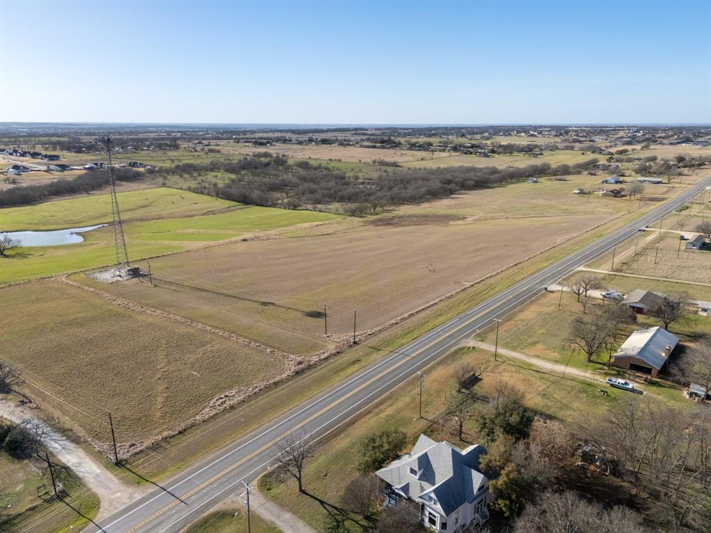 5950 Old Lorena Road Lorena, TX 76655 - Photo 23 of 37 a view of an ocean and beach