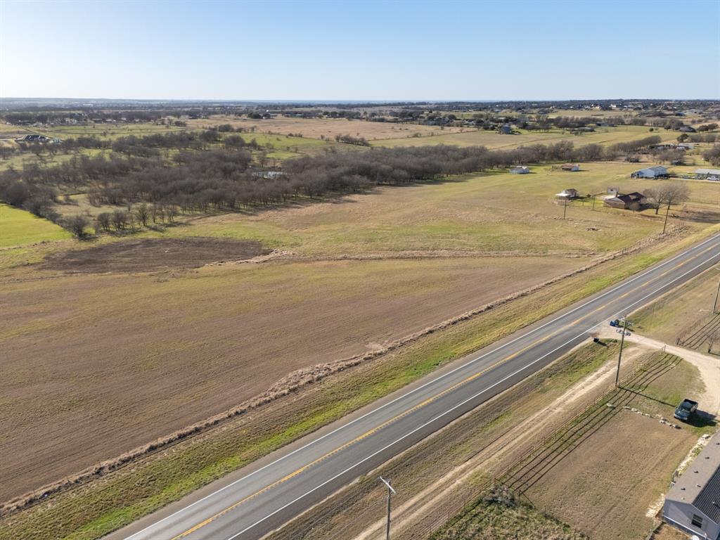 5950 Old Lorena Road Lorena, TX 76655 - Photo 32 of 37 a view of an ocean and beach