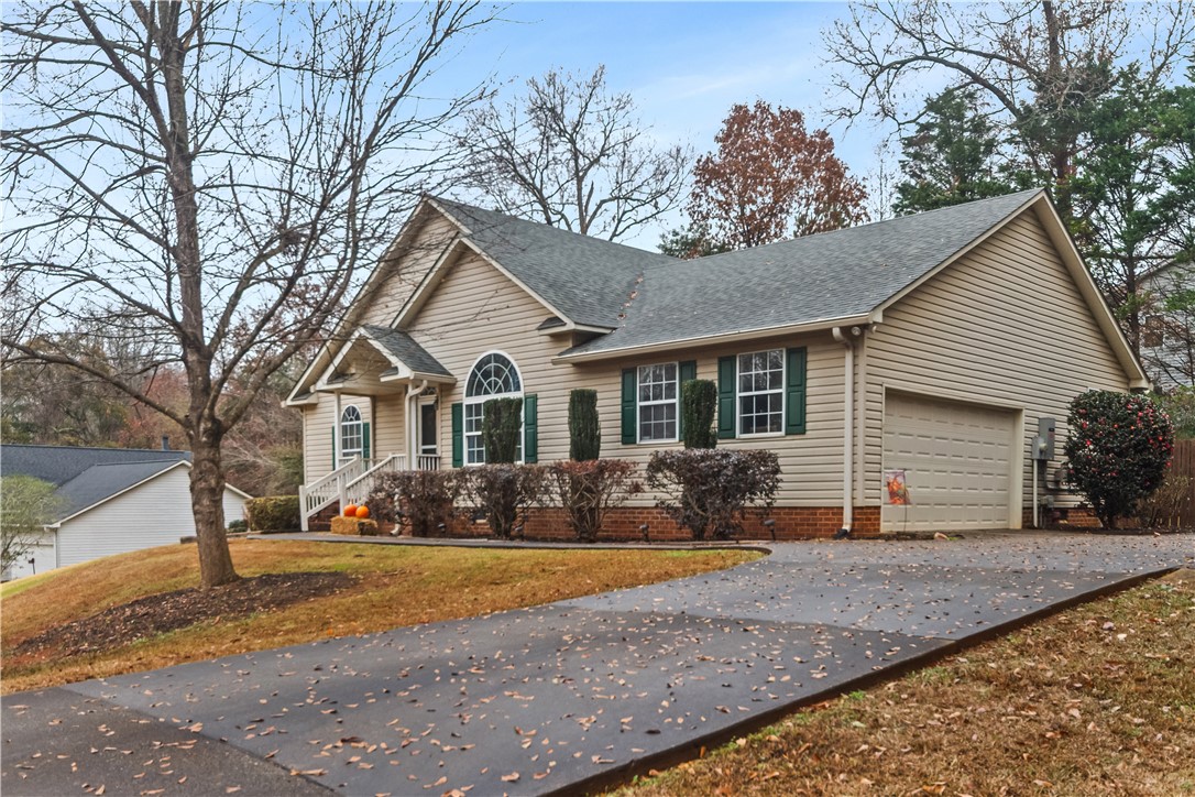 116 Aycock Drive Anderson, SC 29621 - Photo 4 of 34