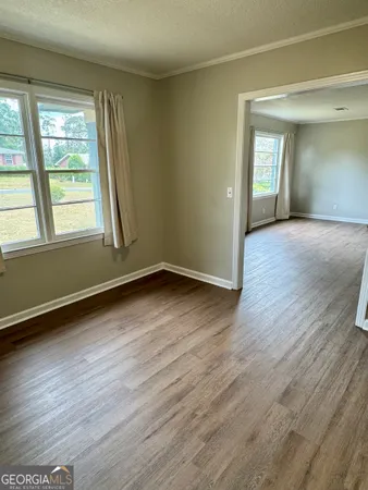 $185,000 | 300 West Columbia Avenue, Lyons, GA 30436