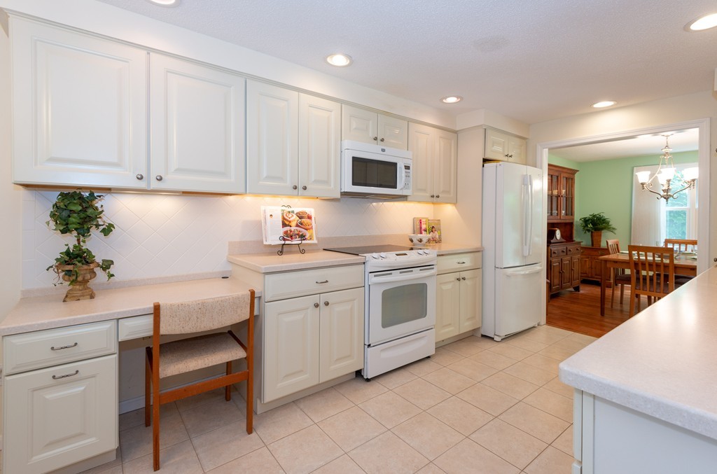 151 Village Post Road, Unit 151 Danvers, MA 01923 - Photo 8 of 36 Gallery Image 8