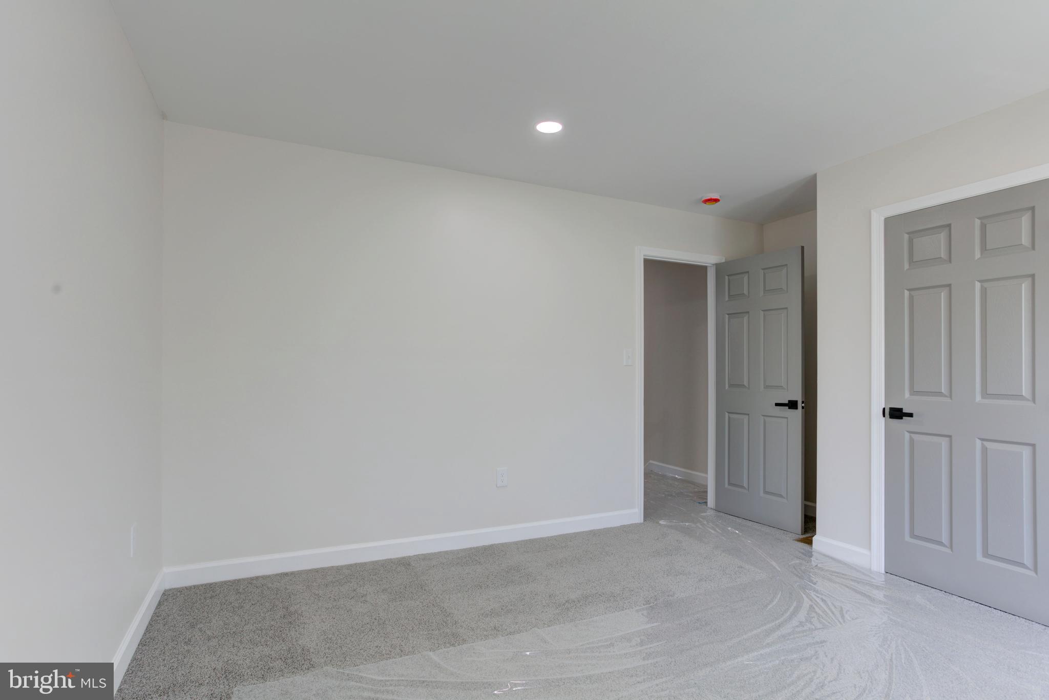 4009 8th Street Baltimore, MD 21225 - Photo 18 of 35