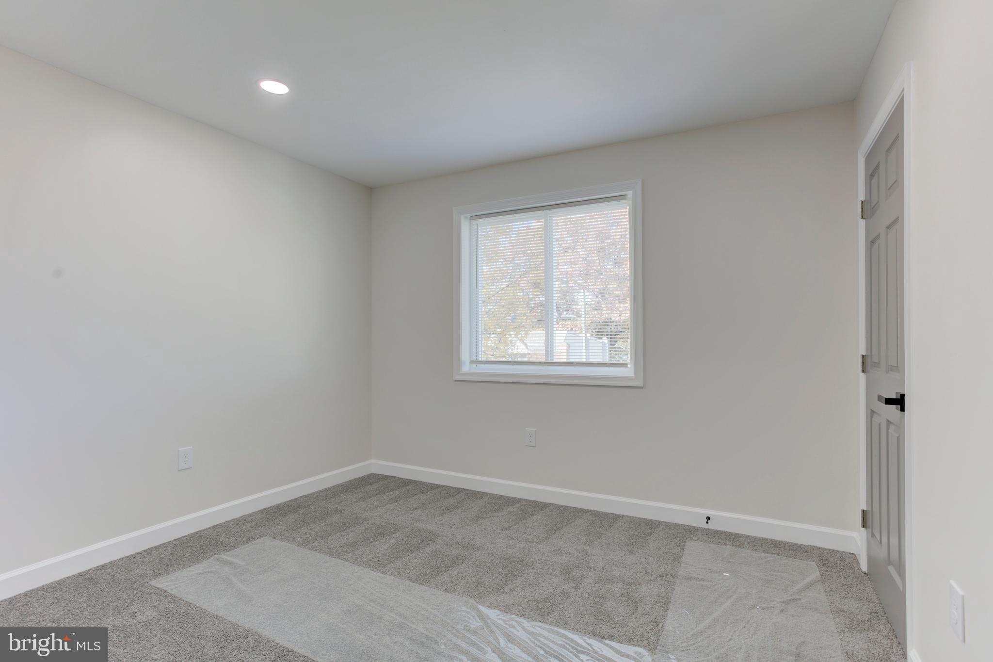 4009 8th Street Baltimore, MD 21225 - Photo 19 of 35