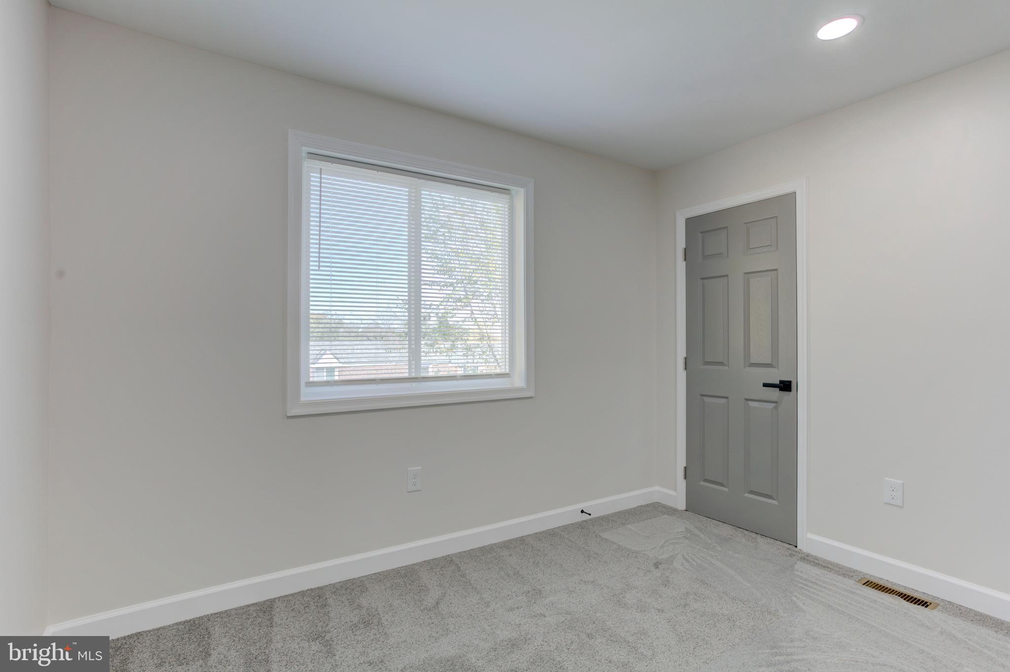 4009 8th Street Baltimore, MD 21225 - Photo 21 of 35