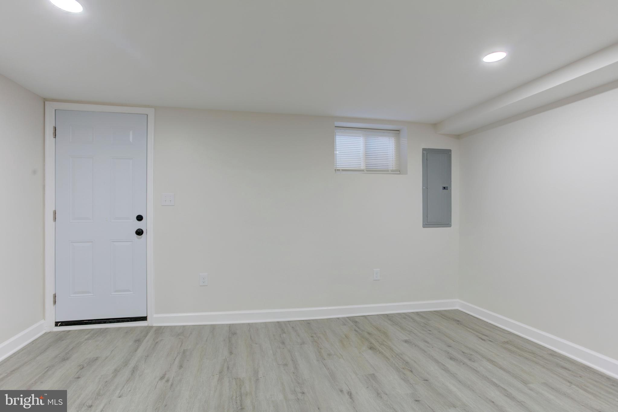 4009 8th Street Baltimore, MD 21225 - Photo 25 of 35