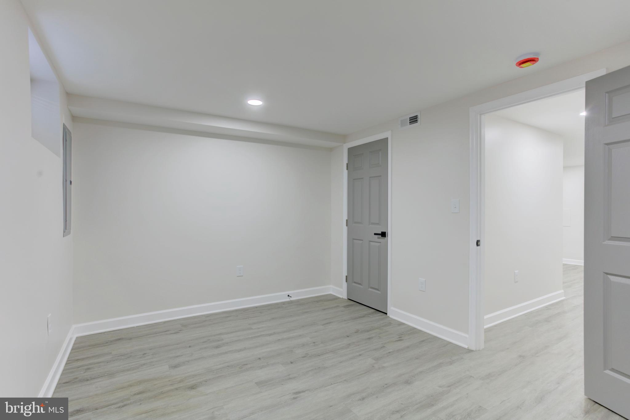 4009 8th Street Baltimore, MD 21225 - Photo 26 of 35