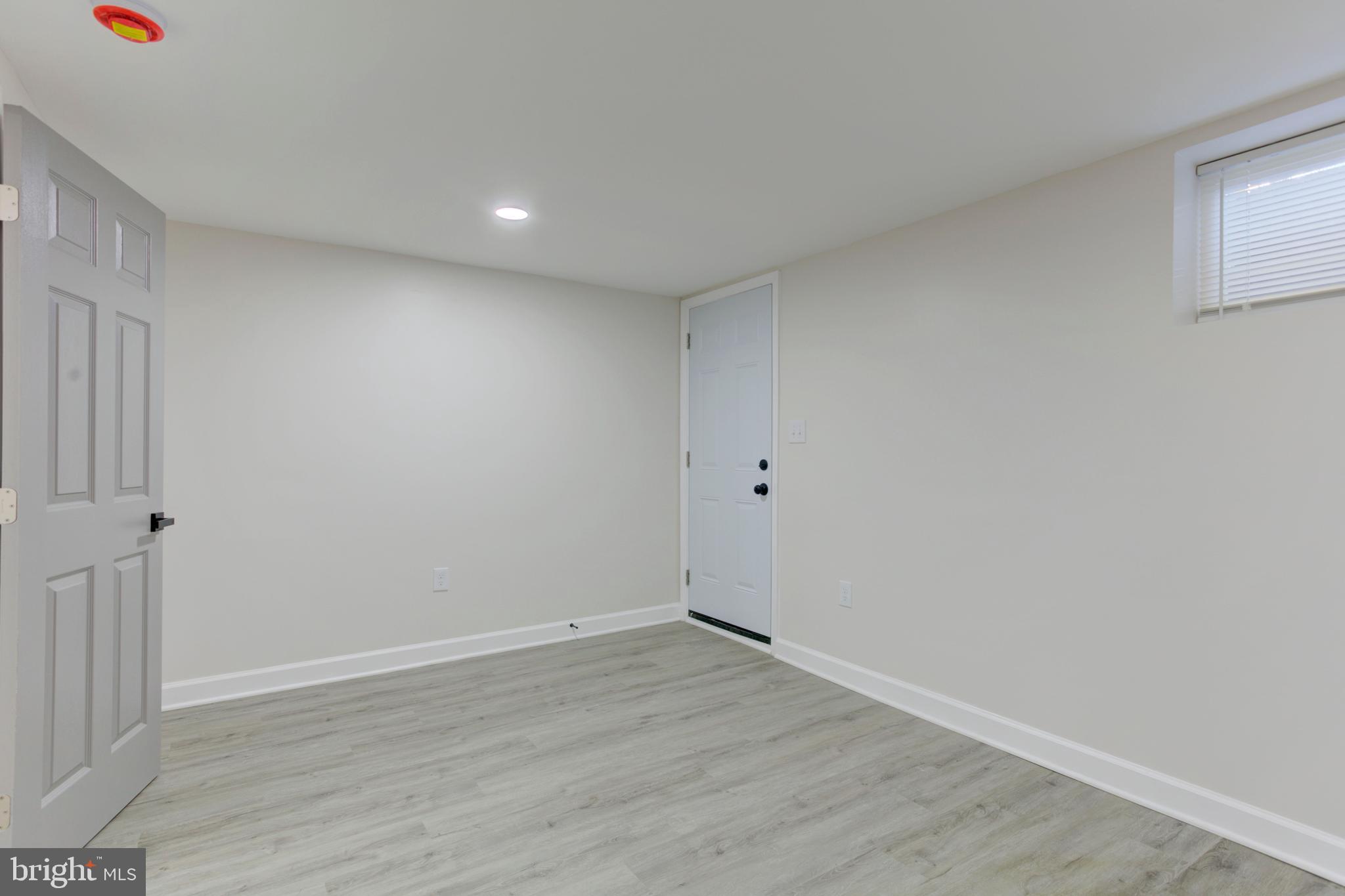 4009 8th Street Baltimore, MD 21225 - Photo 27 of 35
