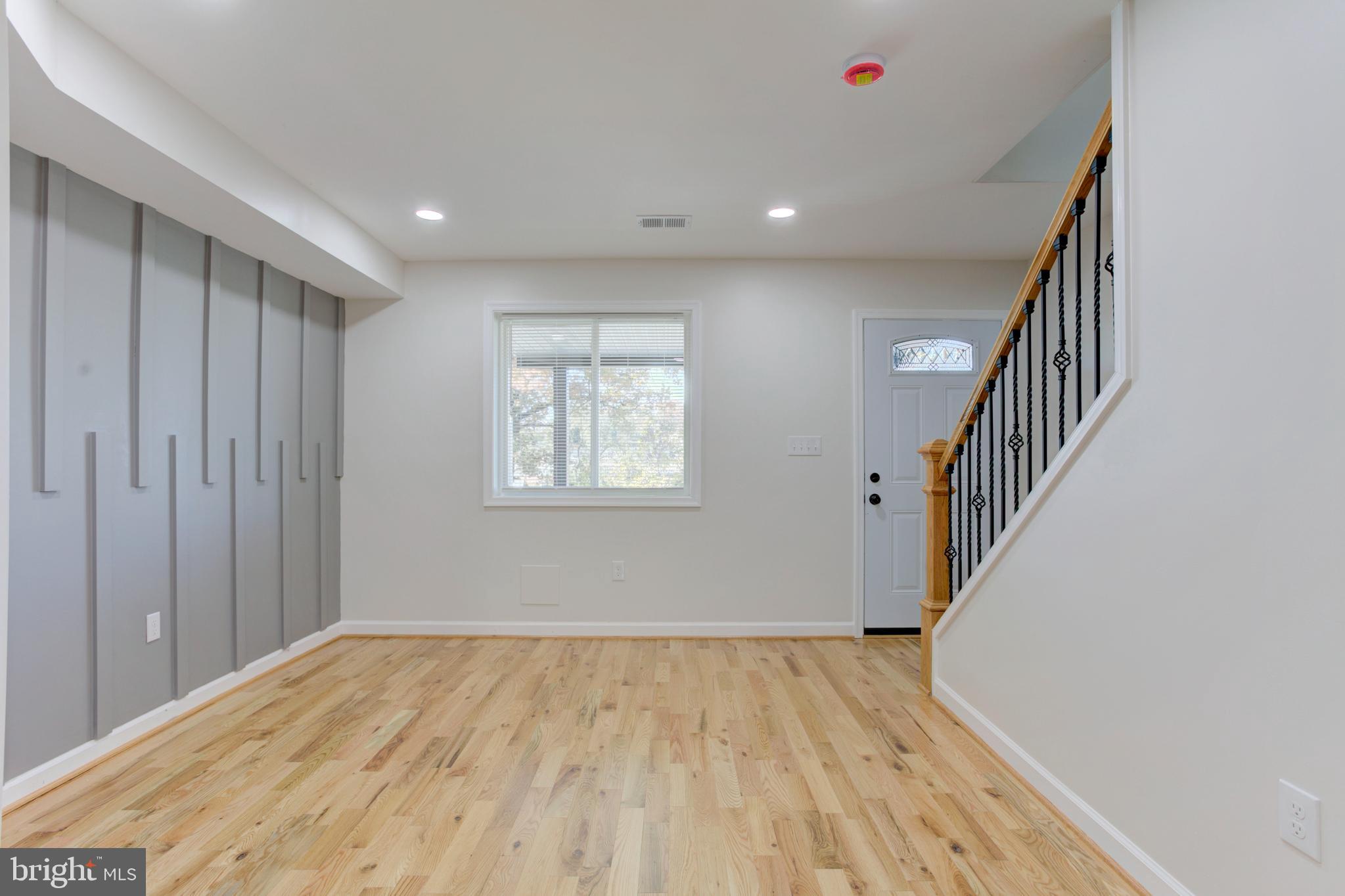 4009 8th Street Baltimore, MD 21225 - Photo 8 of 35