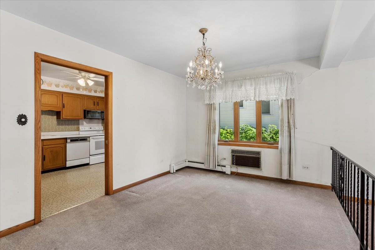 69 Lincoln Avenue, Unit 1S Riverside, IL 60546 - Photo 7 of 28