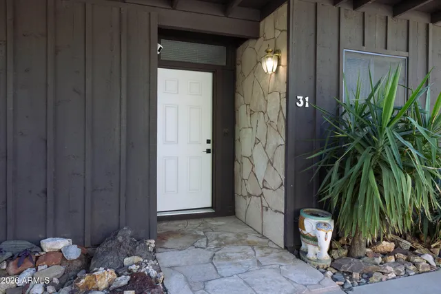$355,000 | 1450 East Bethany Home Road, Unit 31, Phoenix, AZ 85014