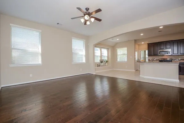 $2,450 | 118 North Heritage Mill Circle, Tomball, TX 77375