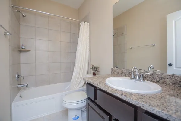 $2,450 | 118 North Heritage Mill Circle, Tomball, TX 77375