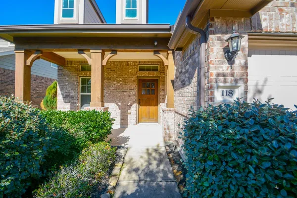 $2,450 | 118 North Heritage Mill Circle, Tomball, TX 77375