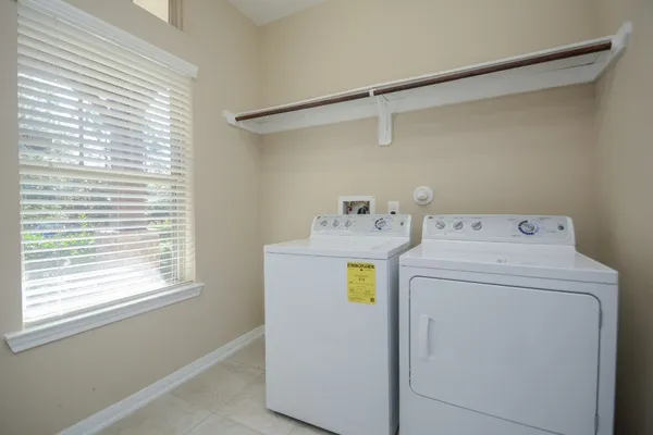 $2,450 | 118 North Heritage Mill Circle, Tomball, TX 77375