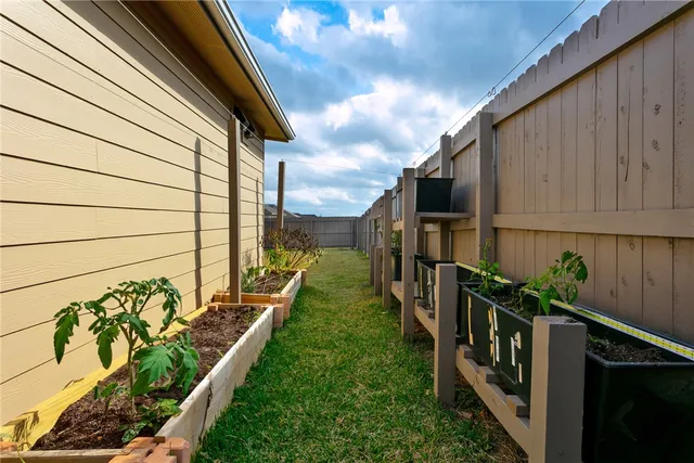 $2,400 | 2029 Rock Rdg Avenue, Bryan, TX 77807