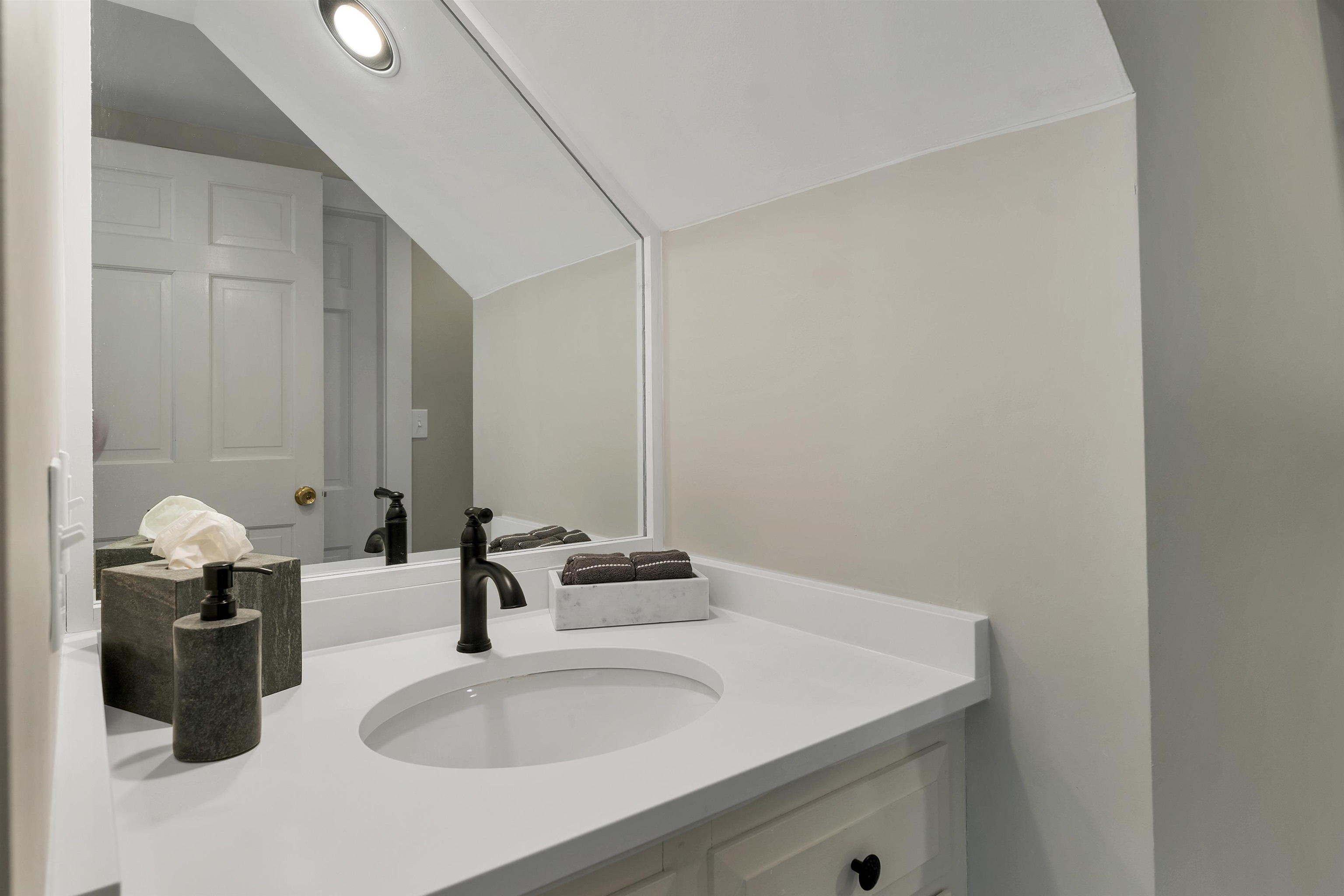 1 Farmhouse Road, Unit 2 Wolfeboro, NH 03894 - Photo 26 of 58