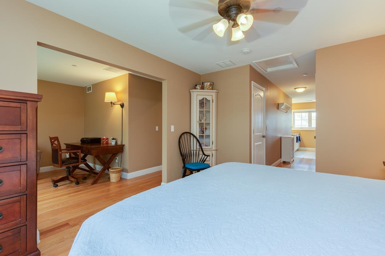 89 Woodview Way Manchester, NH 03102 - Photo 27 of 51